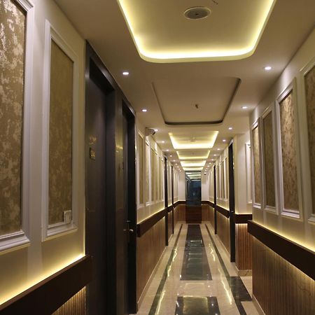 Hotel Gold Stone Kanpur Exterior foto